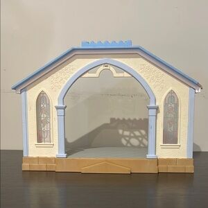 Sylvanian Families Calico Critters Forest Wedding Chapel